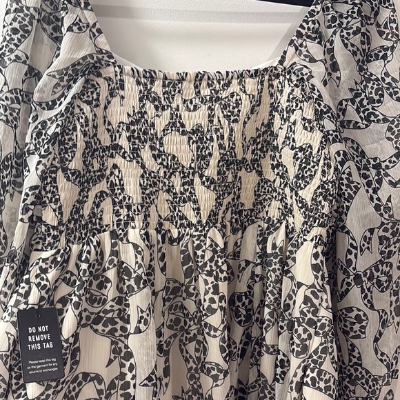 Express Black and White Long‎ Sleeve Dress - Picture 5 of 6